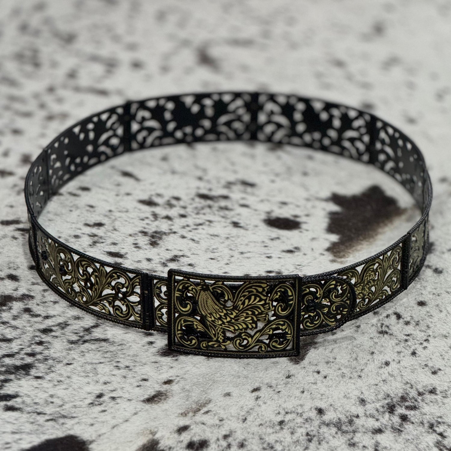 FAJO ALPACA BAÑO DE ORO 14K GALLOS ACABADO PAVONADO