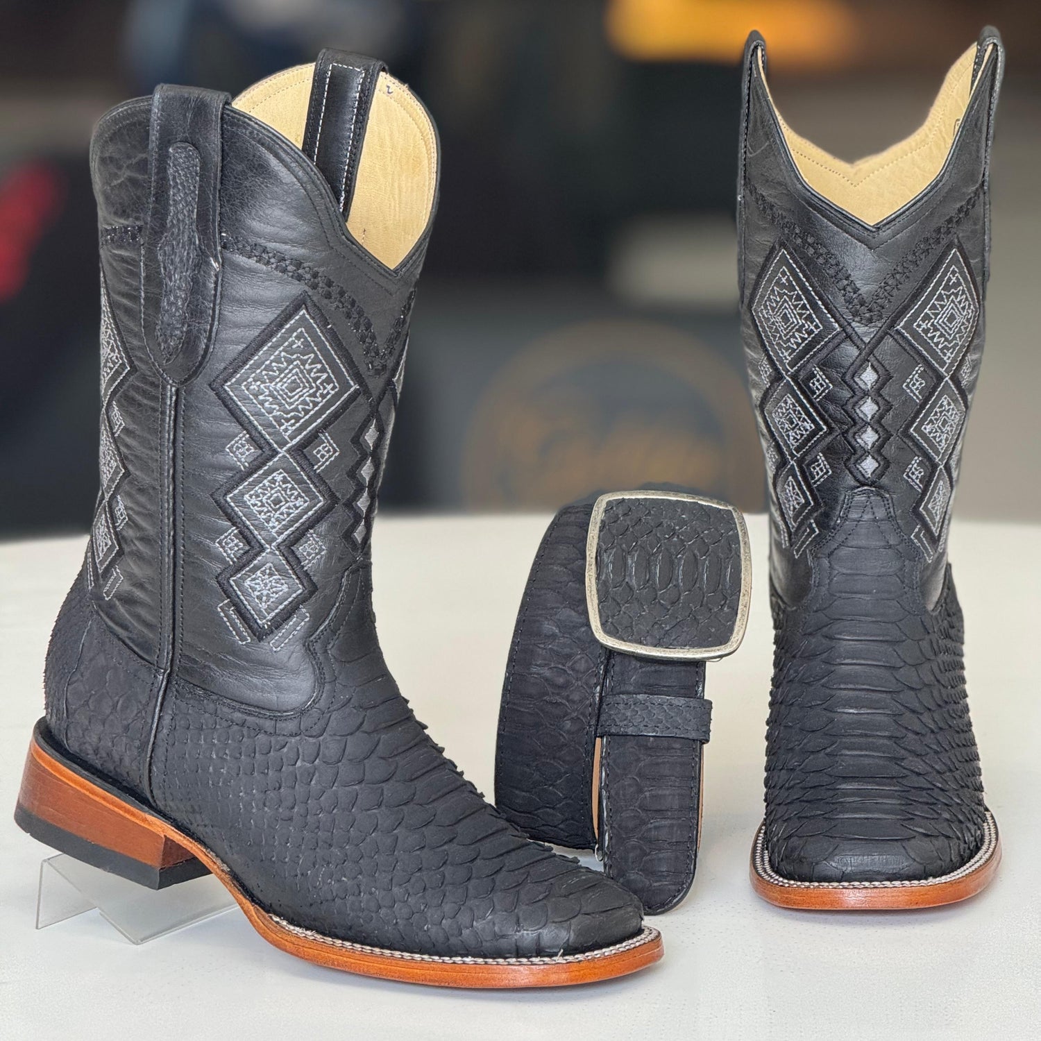 COMBO BULL PYTHON NOBUCK BLACK