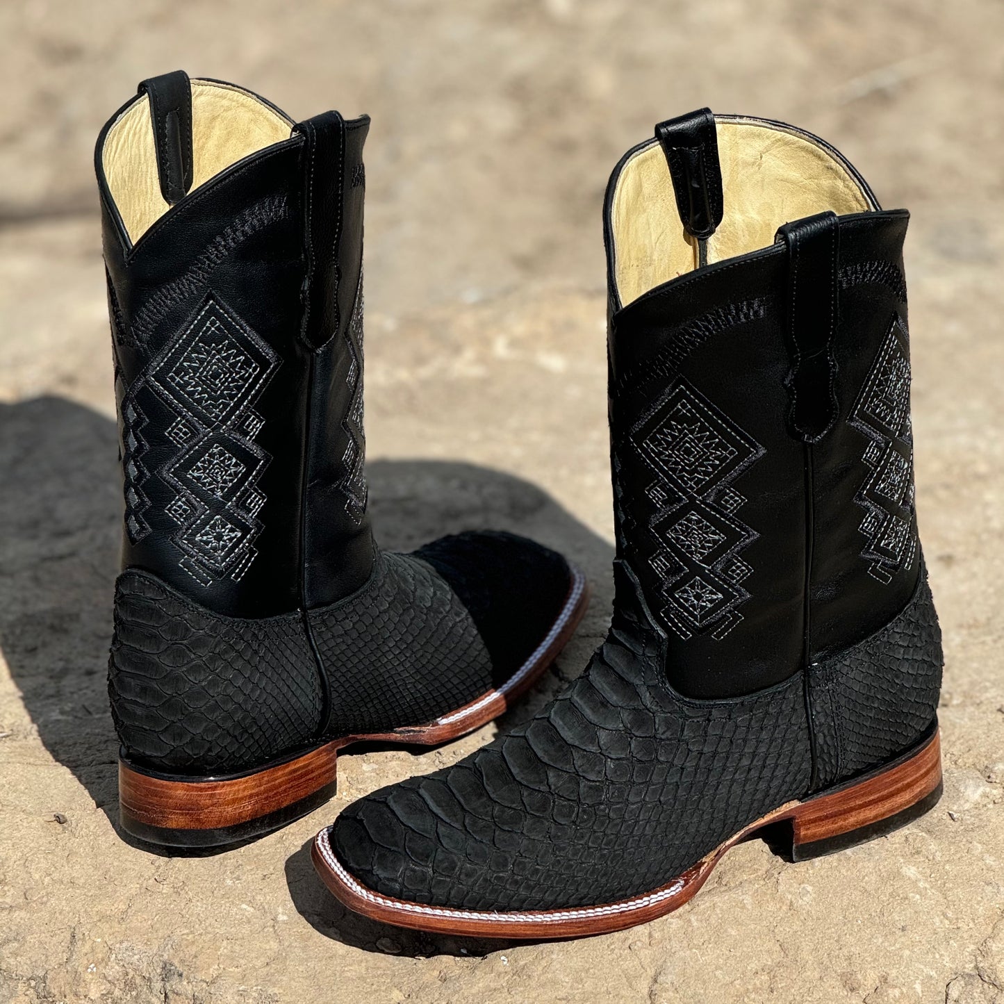 BOTAS BULL PYTHON NOBUCK BLACK